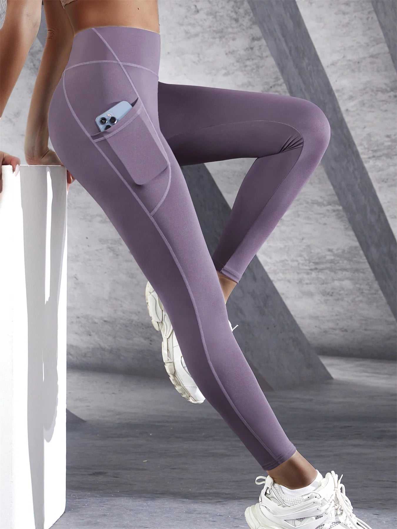 Le Legging Révolutionnaire qui Allie Style, Confort et Praticité !