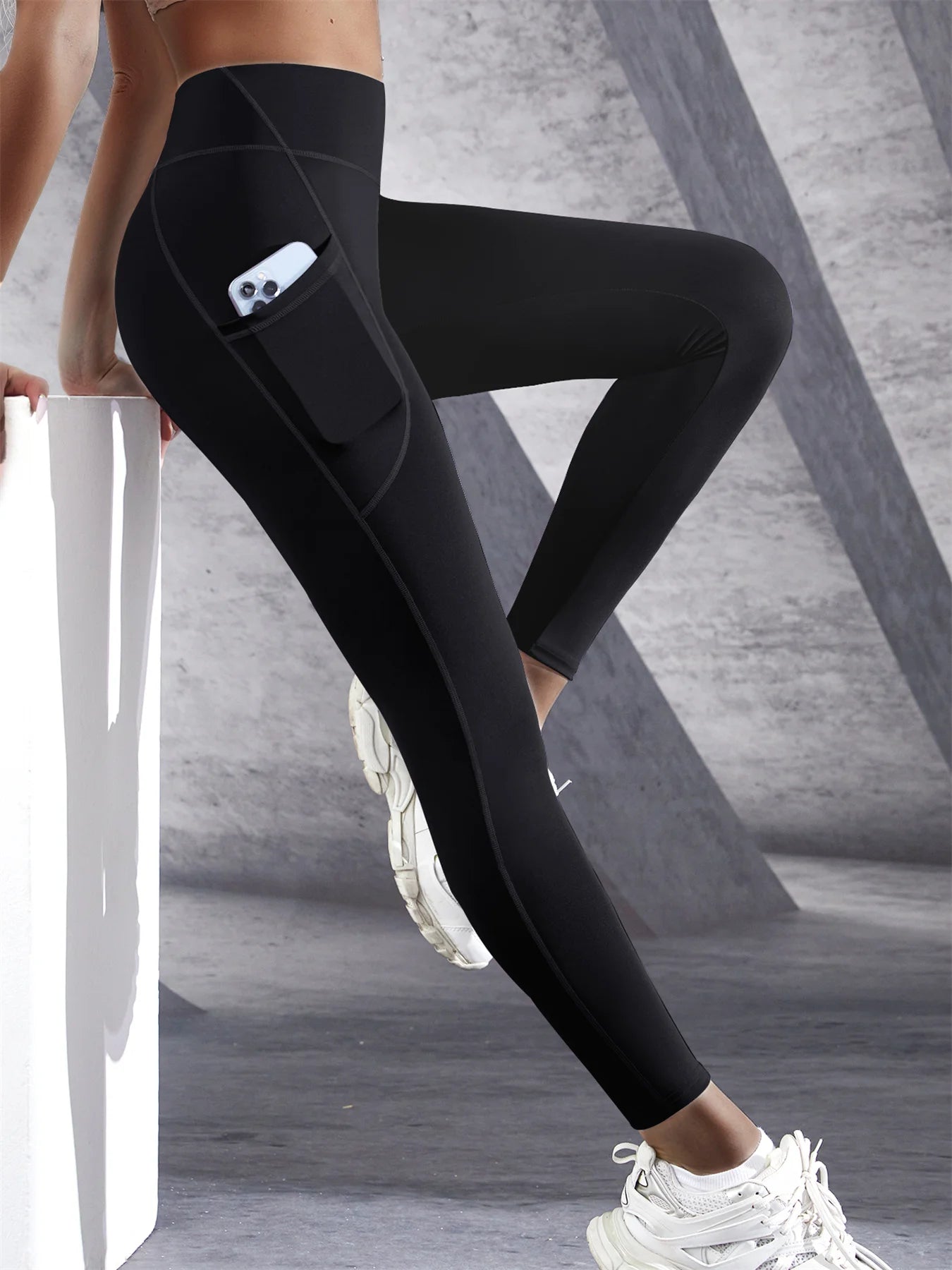 Le Legging Révolutionnaire qui Allie Style, Confort et Praticité !